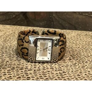 Xanadu Cuff Bracelet Quartz Analog Women's Watch Sz. 5 1/2" Working